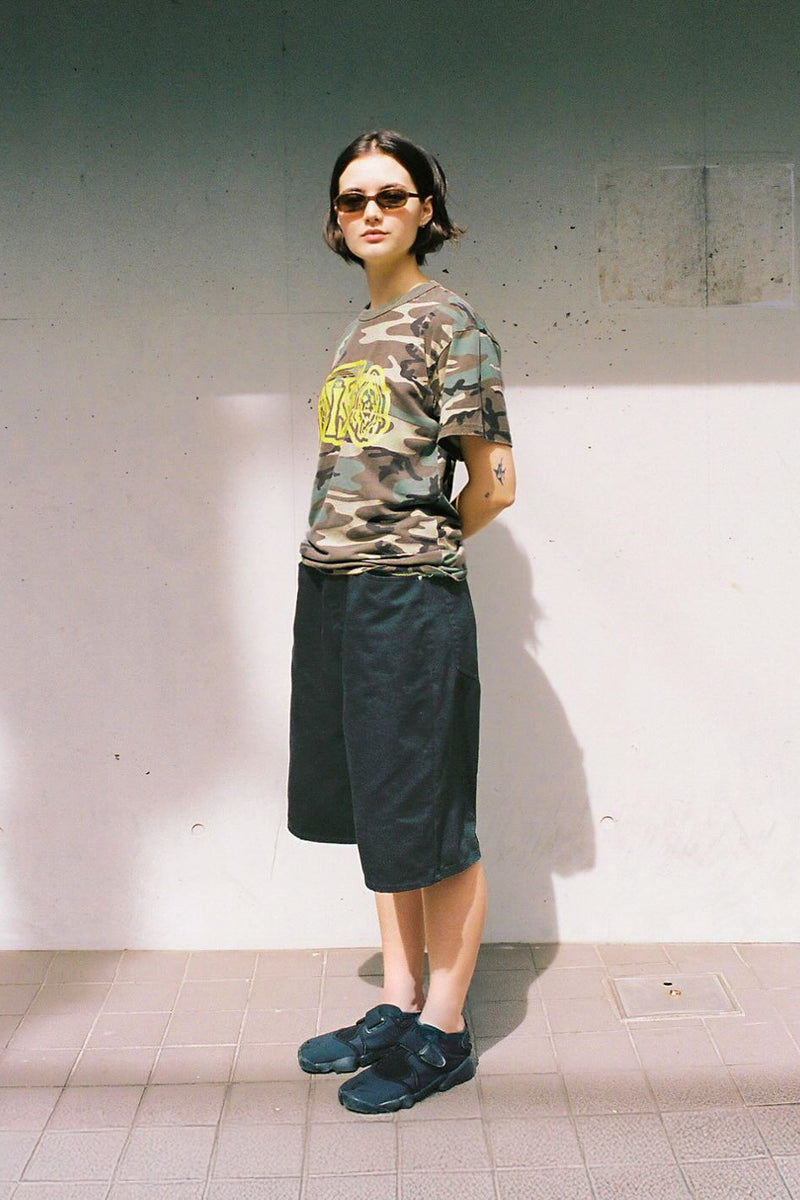 FIFTH GENERAL STORE ルーズフィットショーツ 92' Loose-Fit Faded Shorts Cutoff / BLK – FIFTH GENERAL STORE