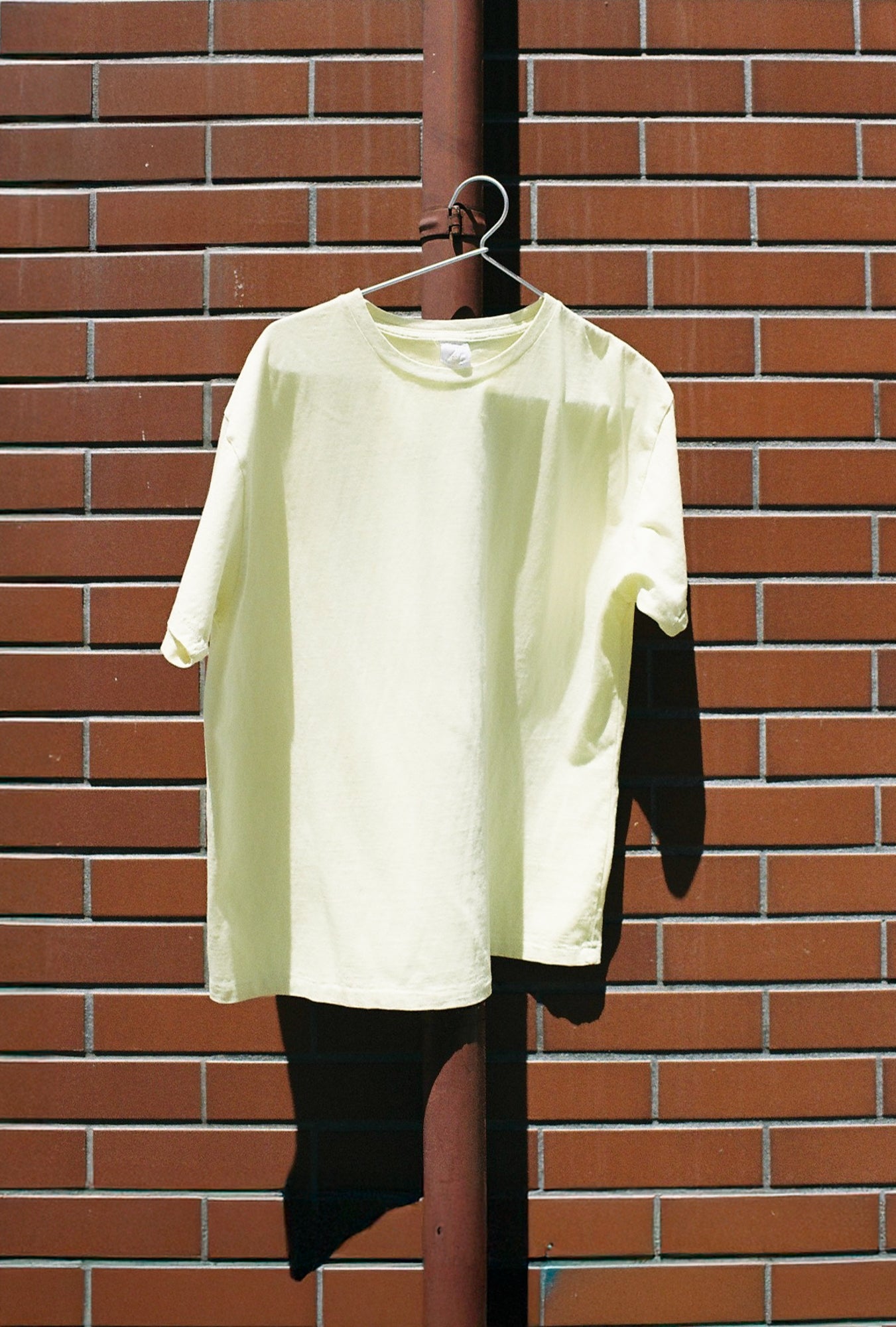 Faded Blank S/S tee inspired by the '60s and '70s / Grey Purple