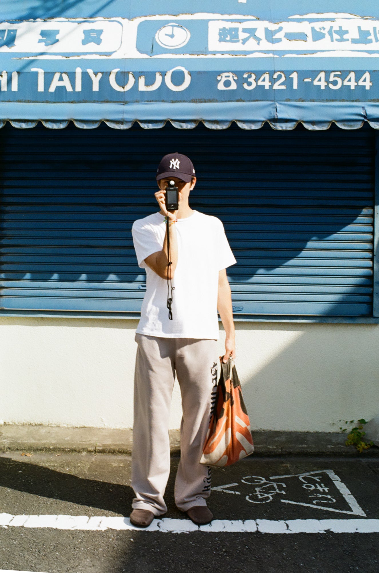 Faded Blank S/S tee inspired by the '60s and '70s / Grey Purple