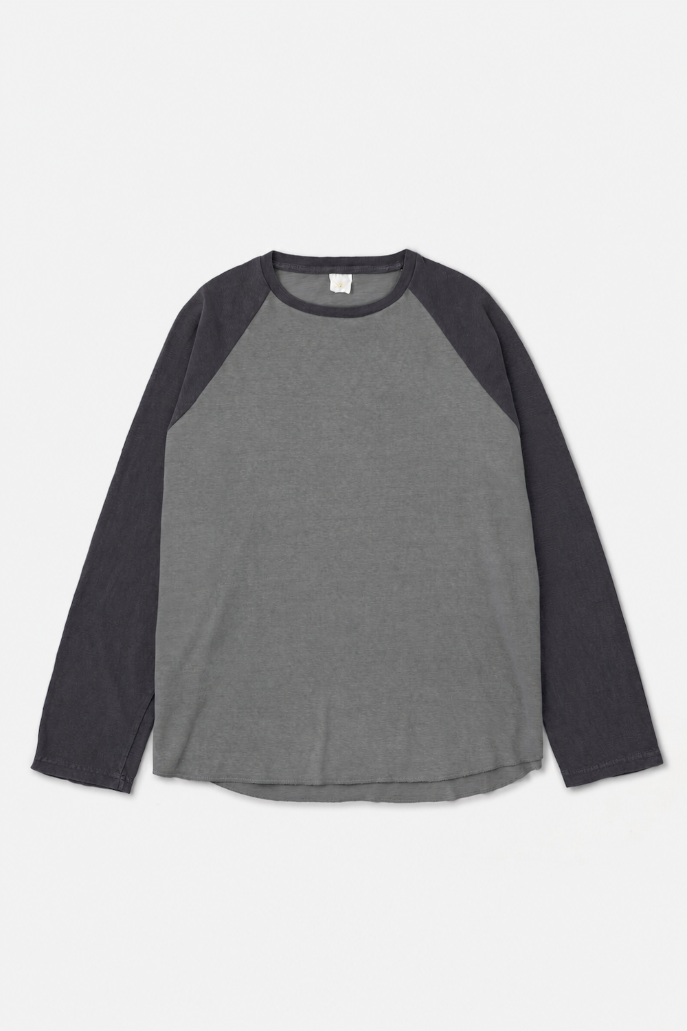 Faded Two-Tone Raglan Tee / Cement Grey × Navy Grey