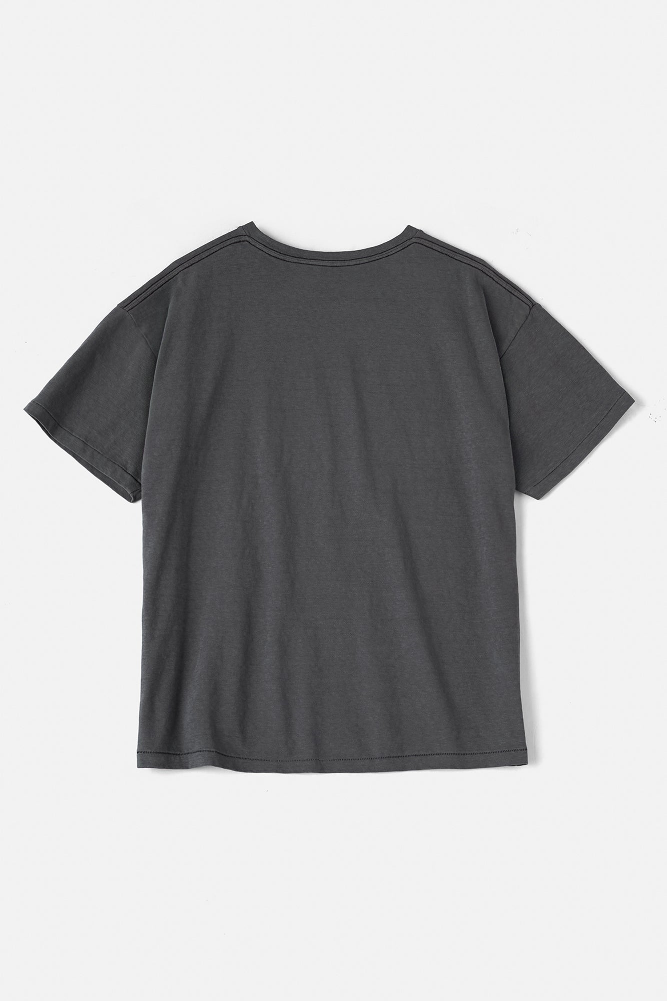 Faded Blank S/S tee inspired by the ’60s and ’70s  /  Charcoal Grey