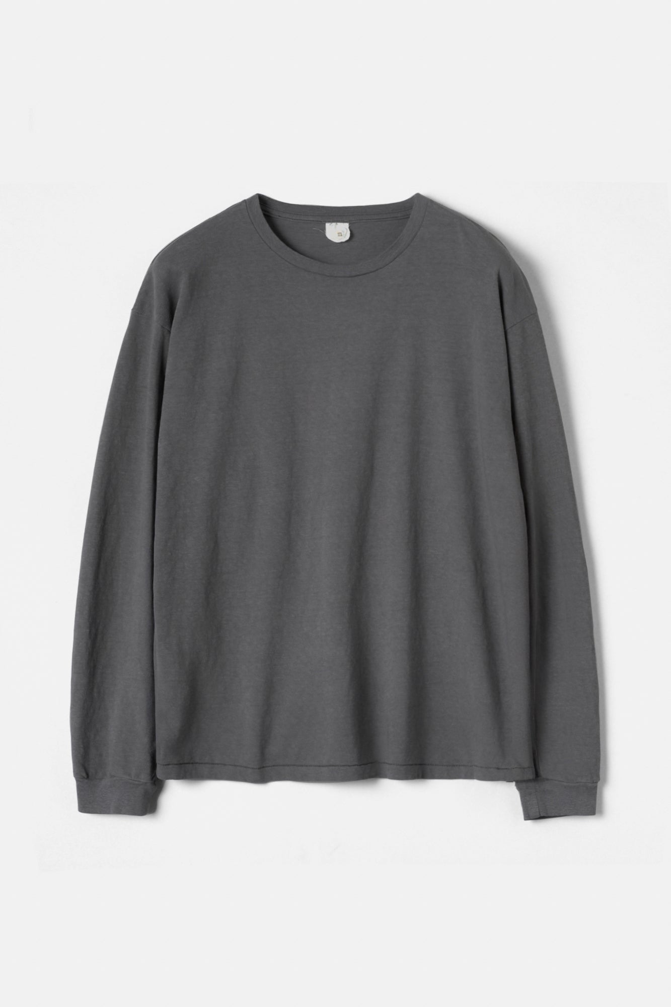 Faded Blank L/S tee inspired by the ’60s and ’70s  /  Charcoal Grey