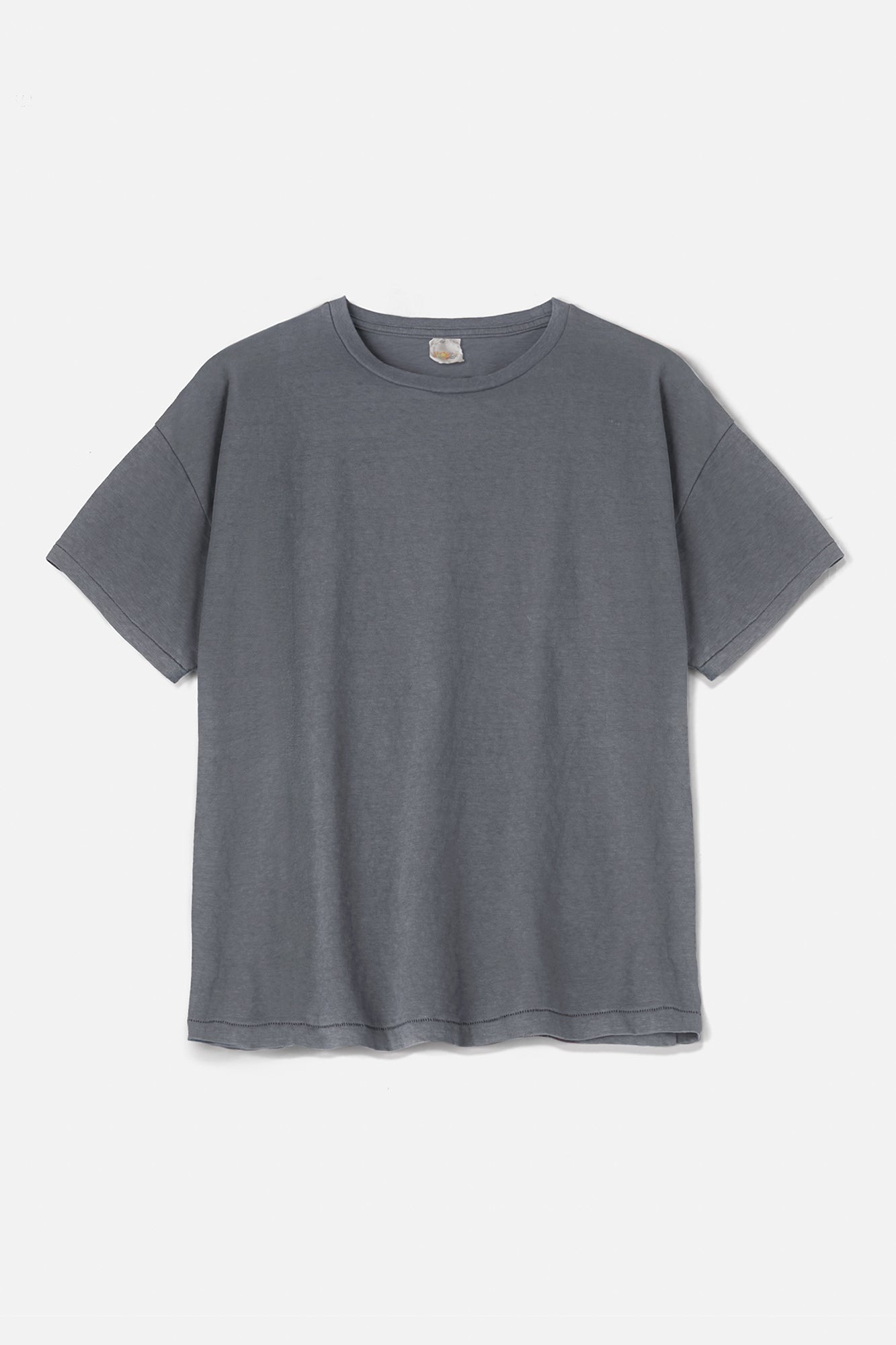 Faded Blank S/S tee inspired by the ’60s and ’70s / Harbor Grey