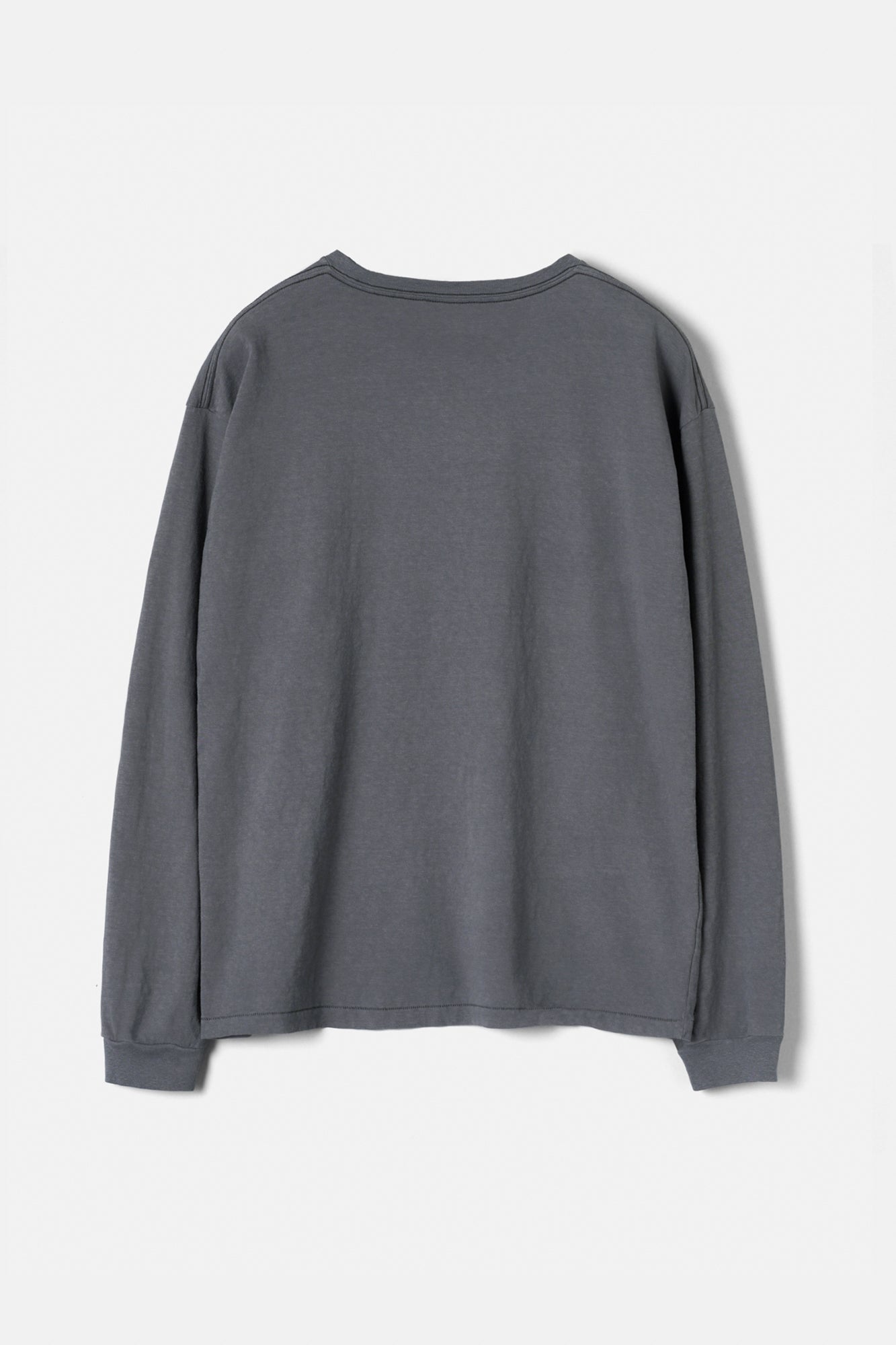 Faded Blank L/S tee inspired by the ’60s and ’70s  /  Harbor Grey