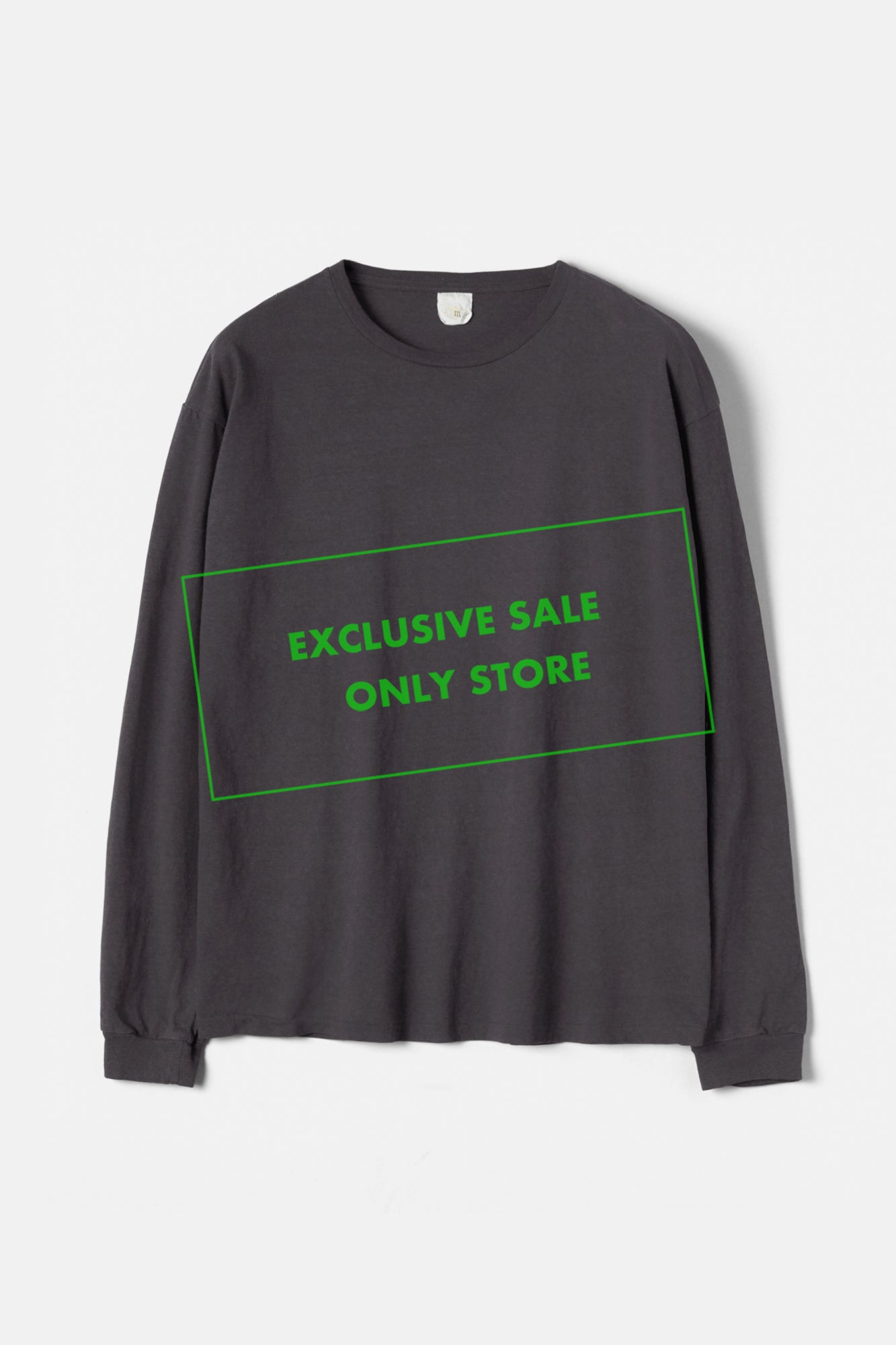 Faded Blank L/S tee inspired by the ’60s and ’70s  /  Navy Grey