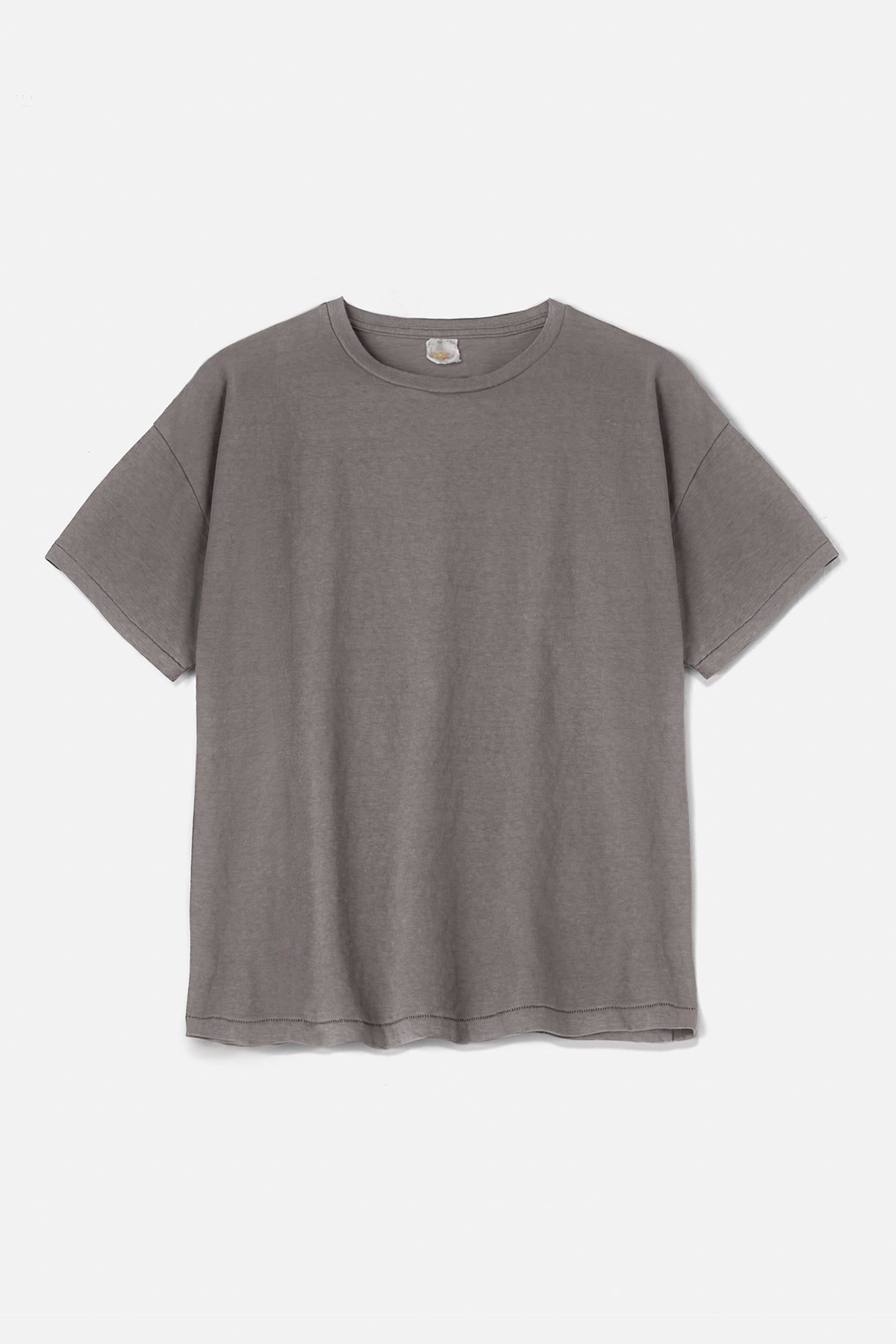 Faded Blank S/S tee inspired by the ’60s and ’70s / Smoky Quartz
