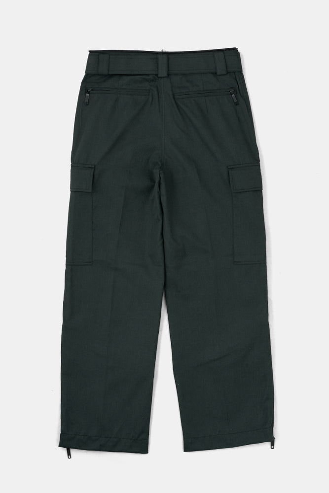 
                  
                    Unknown #231156 / Field Cargo Trousers #1
                  
                
