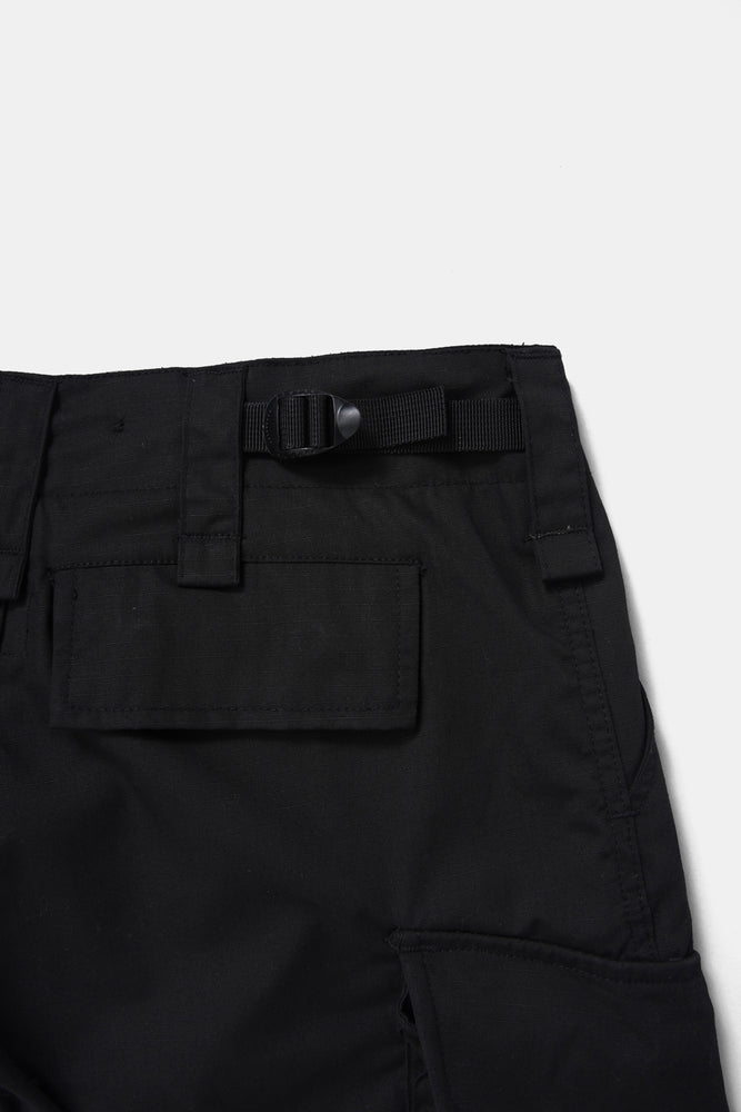 
                  
                    Custom Wide Cargo Shorts / Black
                  
                