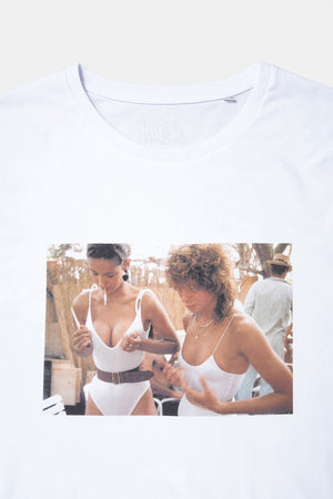 
                  
                    IBIZA GIRLS T-shirt / IDEA Books
                  
                